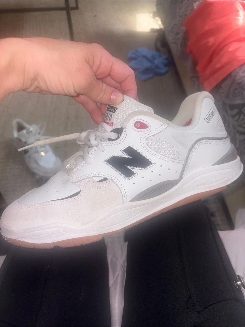 New Balance Men's sz8.5 White and Black Tiago 1010 Sneakers